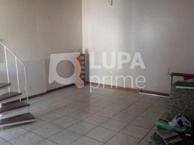 Sobrado Amplo em Localização Privilegiada, Perto do Horto Florestal!