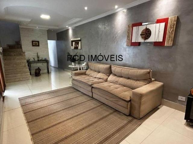 Sobrado amplo 3 quartos 2 suítes closet churrasqueira 2 vagas 150 m2