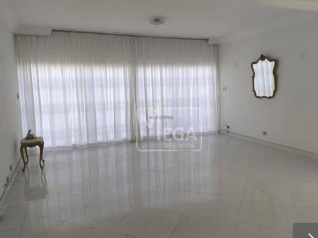 Sobrado com 410m² em 3 Terrenos no Centro de Osasco – Excelente para Investidores