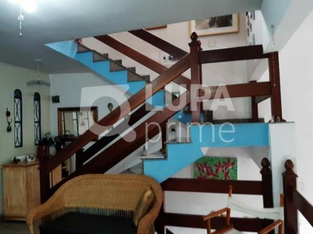 Sobrado com 412m² e 3 casas no terreno à venda Casa Verde