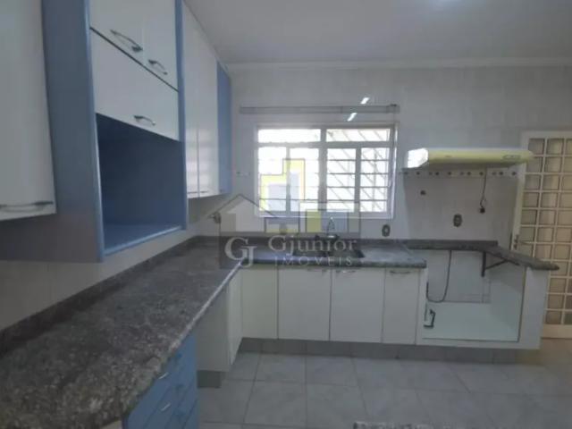 Sobrado com 4 Dormitórios + Vagas de garagem, Jardim Nova Europa, Campinas SP