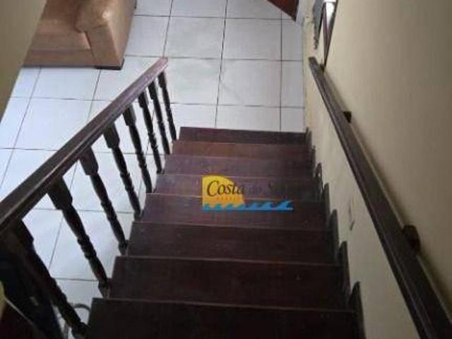 Sobrado com 4 dormitórios no Tude Bastos