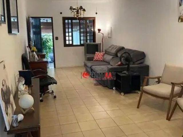 Sobrado em Lapa com 100m² construído e 117m² de terreno, 4 dorm 2 vagas Zona Oeste SP