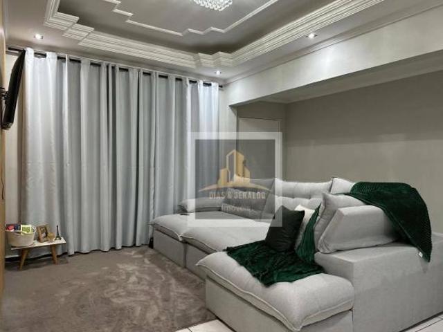 Sobrado com 4 dormitórios à venda, 110 m² por R$ 550.000 Jardim Pararangaba São José dos Campos/