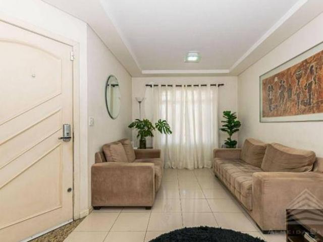 Sobrado com 4 dormitórios à venda, 160 m² por R$ 890.000,00 Uberaba Curitiba/PR