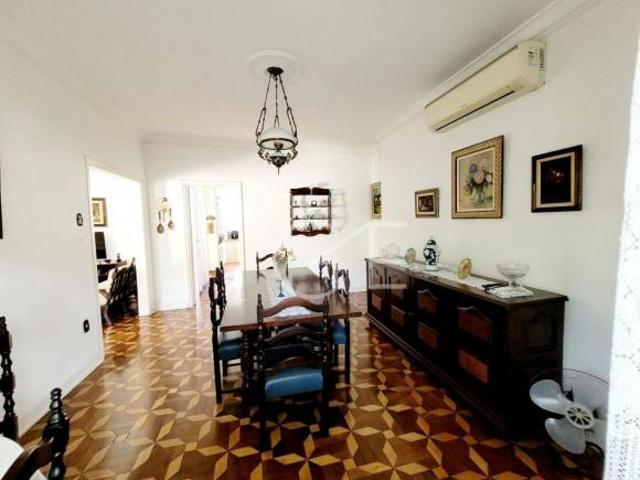 Sobrado com 4 dormitórios à venda, 186 m² por R$ 2.200.000,00 Ponta da Praia Santos/SP