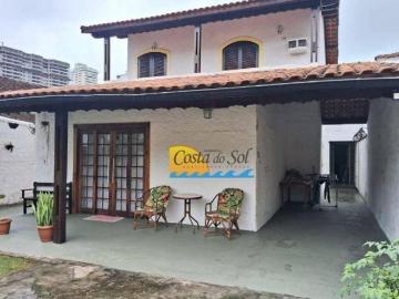 Sobrado com 4 dormitórios à venda, 200 m² por R$ 1.500.000,00 Canto do Forte Praia Grande/SP