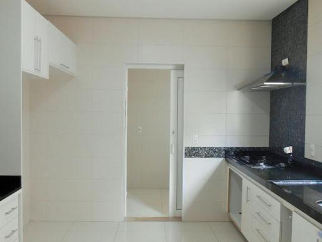 Sobrado com 4 dormitórios à venda, 257 m² por R$ 1.650.000,00 Condomínio Panorama Residence Inda