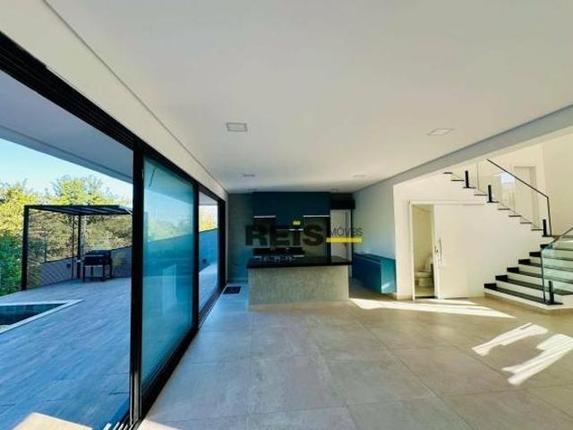 Sobrado com 4 dormitórios à venda, 300 m² por R$ 2.000.000,00 Condomínio Residencial Alphaville II