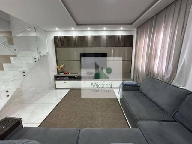 Sobrado com 4 dormitórios à venda, 300 m² por R$ 900.000,00 Sítio Cercado Curitiba/PR