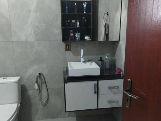 Sobrado com 4 dormitórios à venda, 320 m² por R$ 880.000 Residencial União São José dos Campos/S