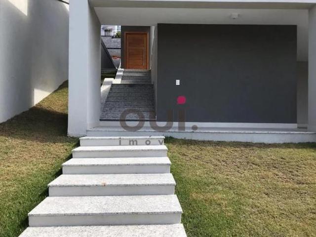 Sobrado com 4 dormitórios à venda, 355 m² por R$ 1.800.000,00 Condomínio Residencial Fazenda Santa