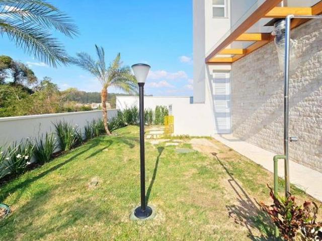 Sobrado com 4 dormitórios à venda, 420 m² por R$ 6.885.000,00 Condomínio Parque da Figueira/Helvet