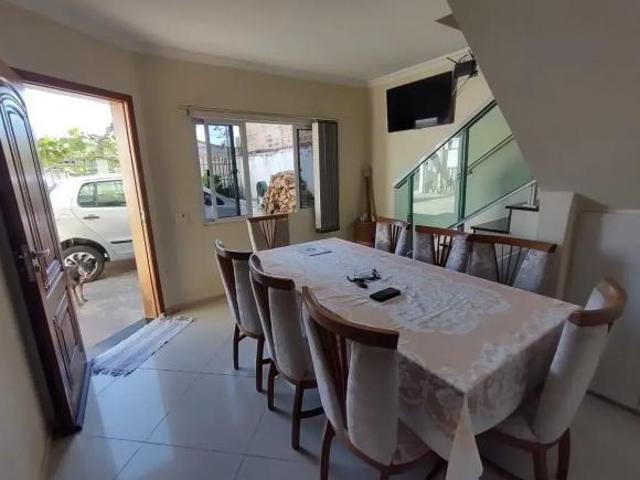 Sobrado com 4 dormitórios à venda com 166,16m² no Eucaliptos