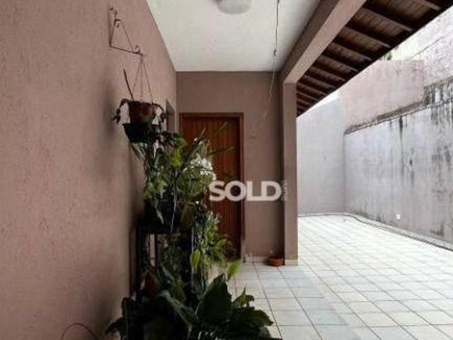Sobrado com 4 dormitórios à venda Jardim Centenário Poços de Caldas/MG