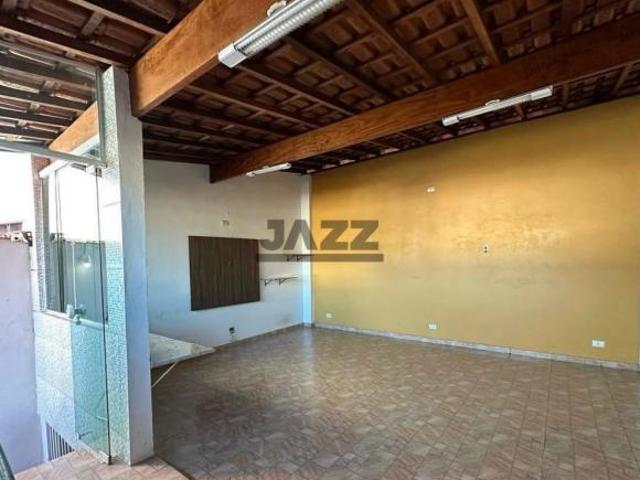 Sobrado com 4 Dormitórios e 2 Suítes à Venda no Jardim Portugal | Conforto, Espaço e Excelente Local