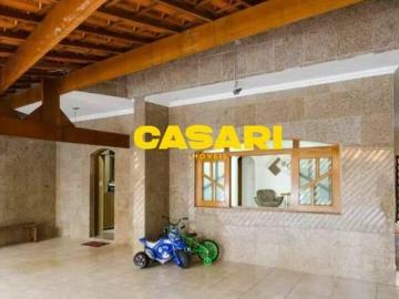 Sobrado com 4 Dormitórios e Área Gourmet no Jardim do Mar – 230 m² à Venda ou Aluguel