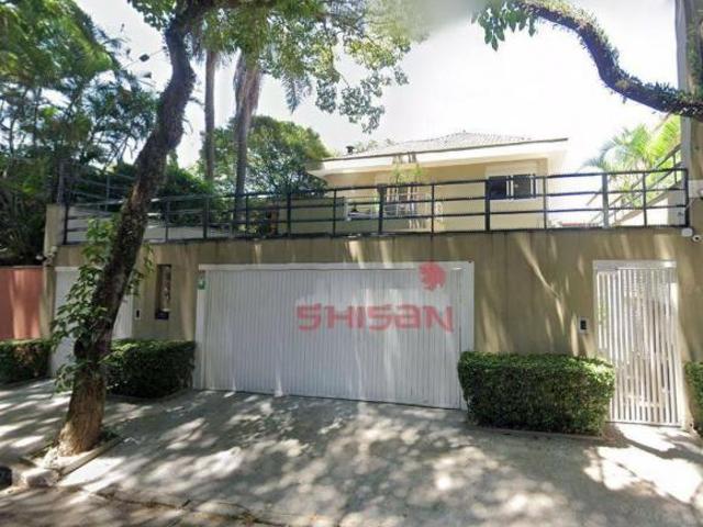 Sobrado com 4 dormitórios em Alto de Pinheiros!