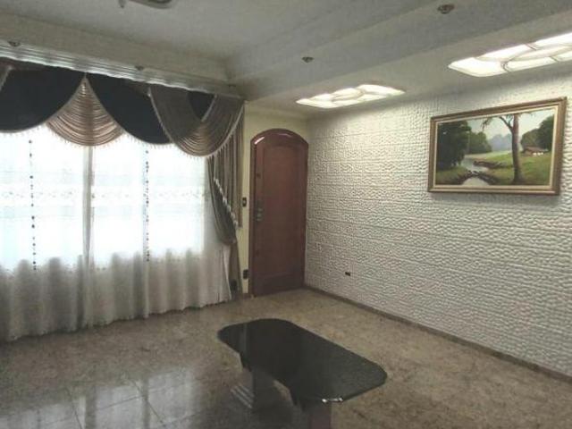 Sobrado com 4 dormitórios para alugar, 257 m² Jardim Cambuí Santo André/SP