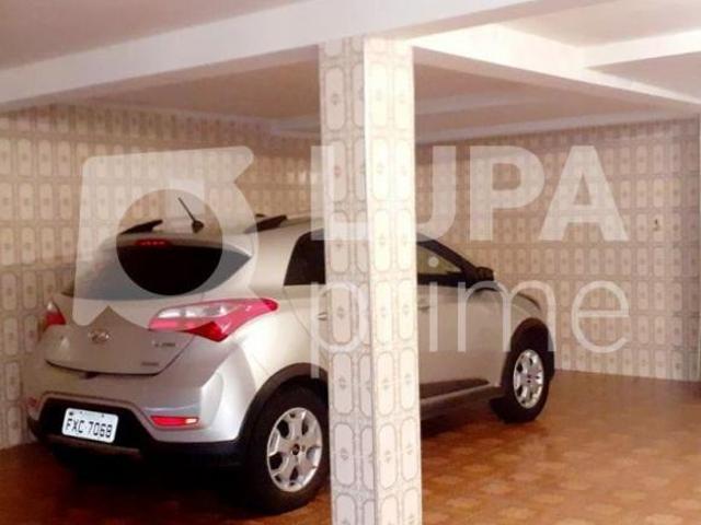 Sobrado com 4 dormitórios sendo 2 suítes à venda em Santana!