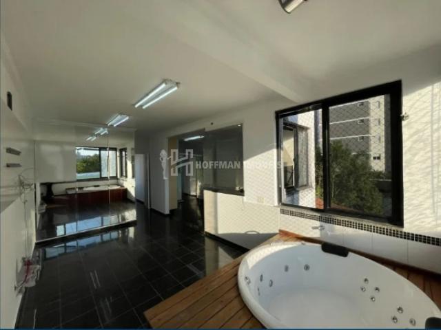 Sobrado com 4 dormitórios 2 suítes e 4 vagas a venda no Santo Antônio SCS REF. HI12456