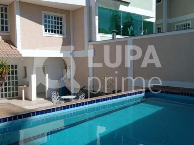 Sobrado com 4 dormitórios, 4 suítes à venda no Tremembé!