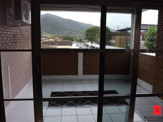 SOBRADO COM 4 KITNET INDEPENDENTE