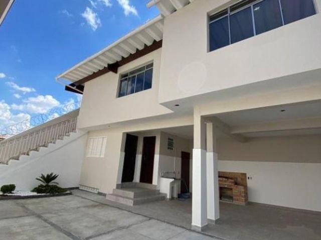 Sobrado com 4 quartos à venda, 328 m² por R$ 1.050.000 Vila Galvão Guarulhos/SP