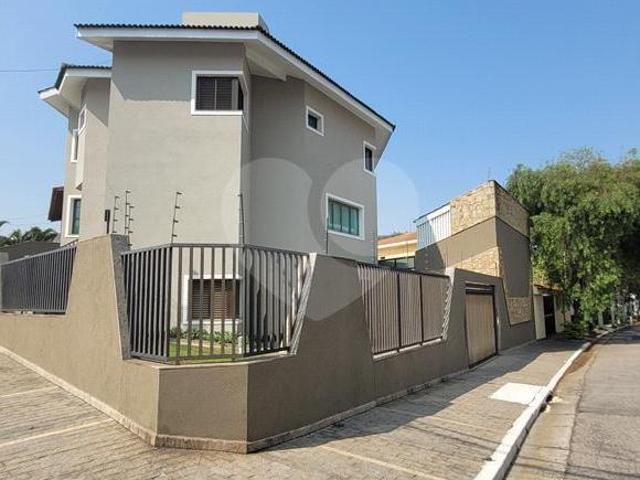 Sobrado com 4 quartos à venda em Jardim franca SP