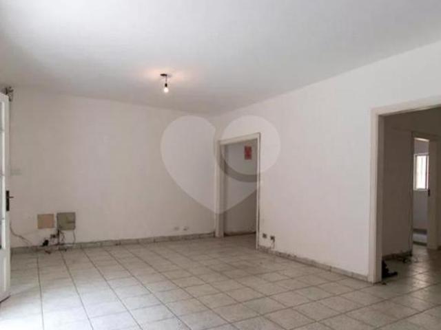 Sobrado com 4 quartos à venda em Paraíso SP
