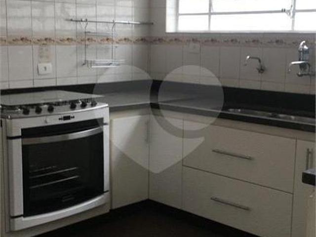 Sobrado com 4 quartos à venda em Saúde SP