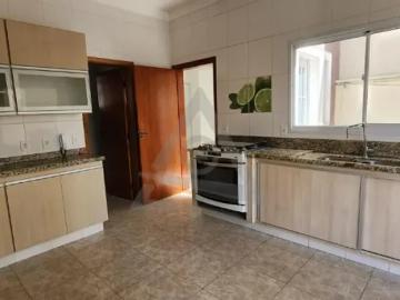 Sobrado com 4 Quartos e 5 banheiros à Venda, 311 m² por R$ 1.790.000