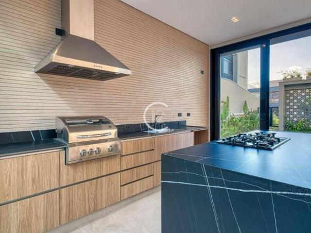 Sobrado com 4 dormitórios à venda, 390 m² por R$ 4.480.000,00 Urbanova São José dos Campos/SP