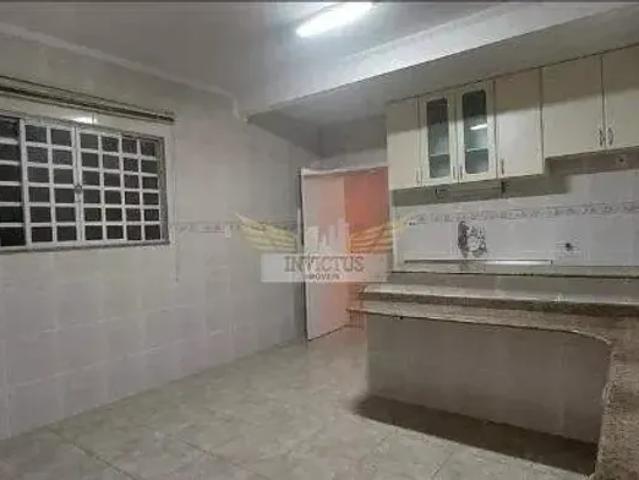 Sobrado com 4 Quartos para Alugar, 217m² Silveira em Santo André/SP