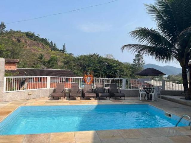 Sobrado com 4 suítes à venda por R$ 950.000 Perequê Mirim Ubatuba/SP
