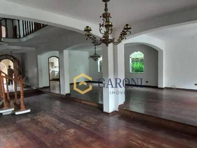 Sobrado com 4 suítes para locação, 440 m² Bairro Boaçava Alto de Pinheiros SP