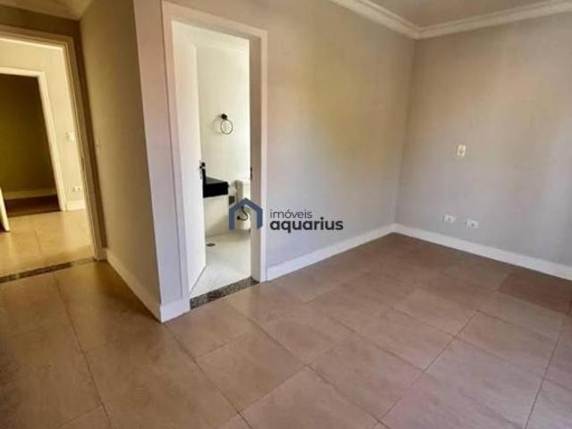 Sobrado com 5 dormitórios à venda, 222 m² por R$ 3.200.000,00 Conjunto Residencial Esplanada do So