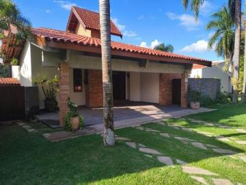 Sobrado em Condomínio Village D&apos Avignon em Sorocaba | 5 Suítes