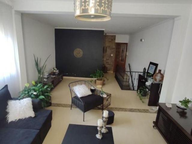 Sobrado com 5 quartos à venda, 320 m² por R$ 1.600.000 Vila Maria Alta São P