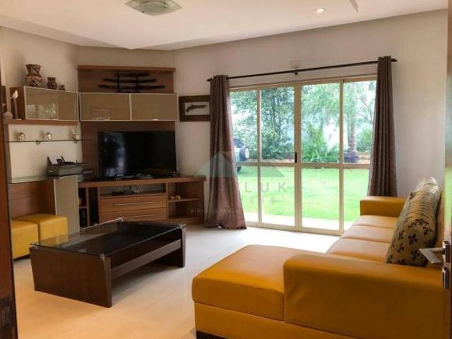 Sobrado com 6 dormitórios à venda, 430 m² por R$ 2.509.000,00 Condomínio Residencial Village Iguaç