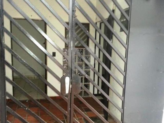 Sobrado com 6 quartos à venda em Jardim almanara SP