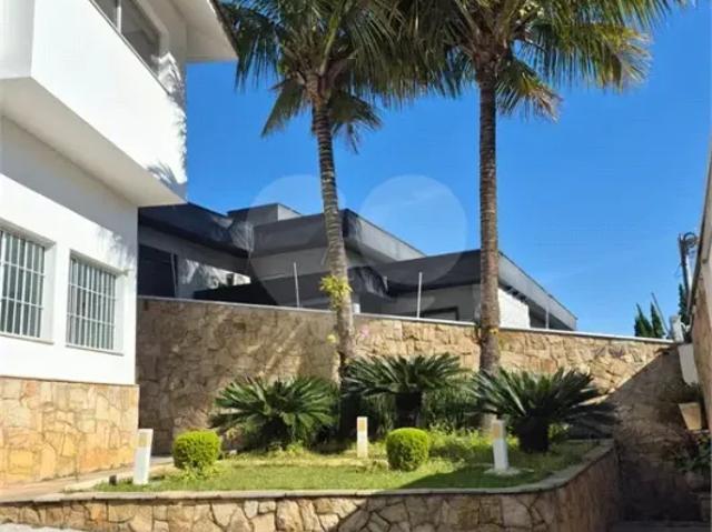 Sobrado com 6 quartos à venda em Jardim franca SP