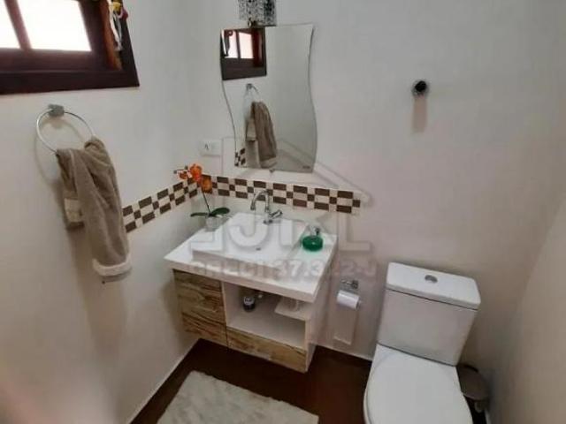 Sobrado com 03 dormitórios para Financiamento em ótima Localização no Jardim Zaira 04 em Mauá/SP. 02