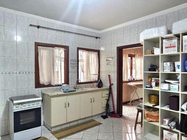 Sobrado com 03 suites em Jardim Pinehiros em Valinhos SP