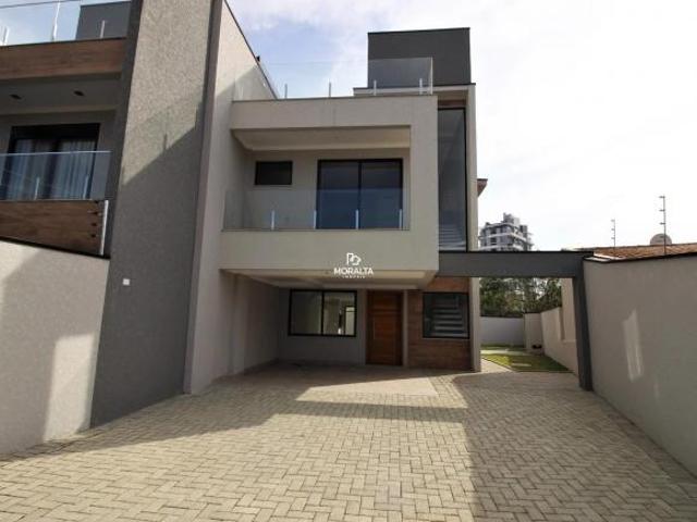 Sobrado Com 03 Suites no Bairro São Pedro