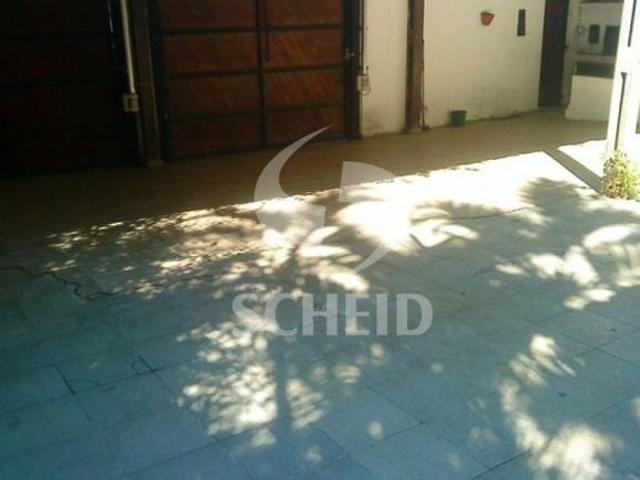 Sobrado com 04 dormitórios, 02 suítes, 06 banheiros e 06 vagas em 386m²!