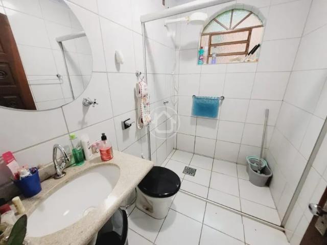 Sobrado com 06 dormitorios e 03 suites master
