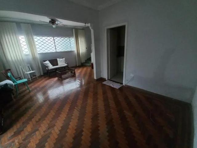 Sobrado com 160m² no Cambuci, com 2 dormitórios, sala de estar e jantar, cozinha, 2 vagas SP