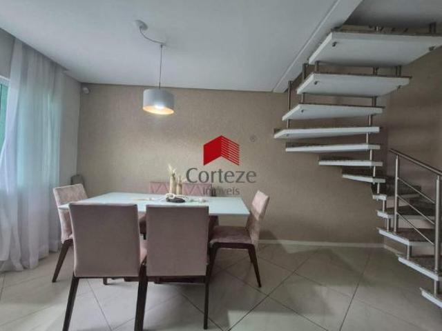 Sobrado com 170m² 3 quartos, à venda, no bairro Pedro Moro em São José dos Pinhais