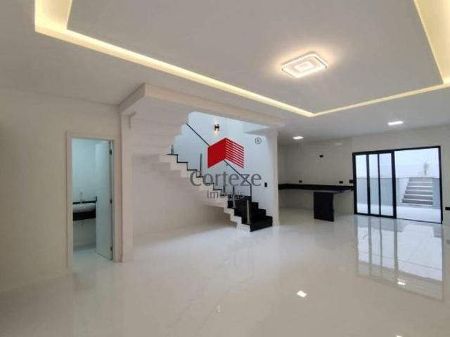 Sobrado com 192,32m² 3 quartos, à venda, no bairro Centro em São José dos Pinhais